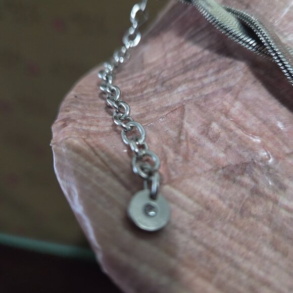 VTG 80s Braided Herringbone Liquid Silver Tone Choker Necklace - Picture 6 of 8